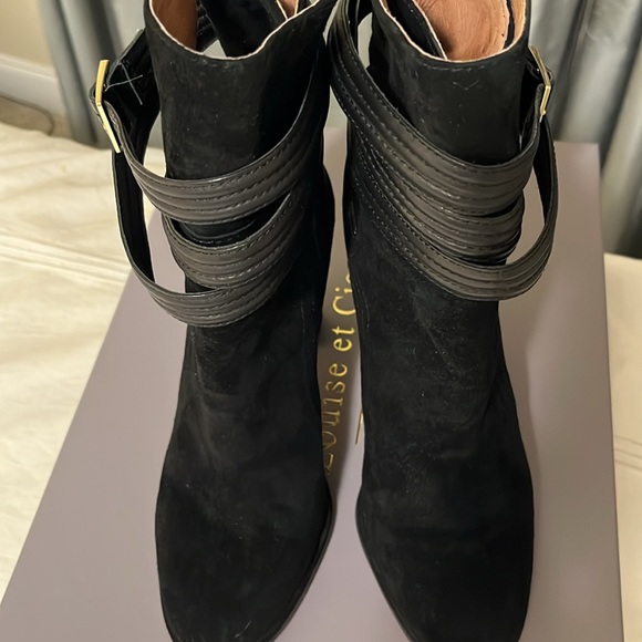 Louise et Cie Black Suede 3in Boot - Picture 3 of 10